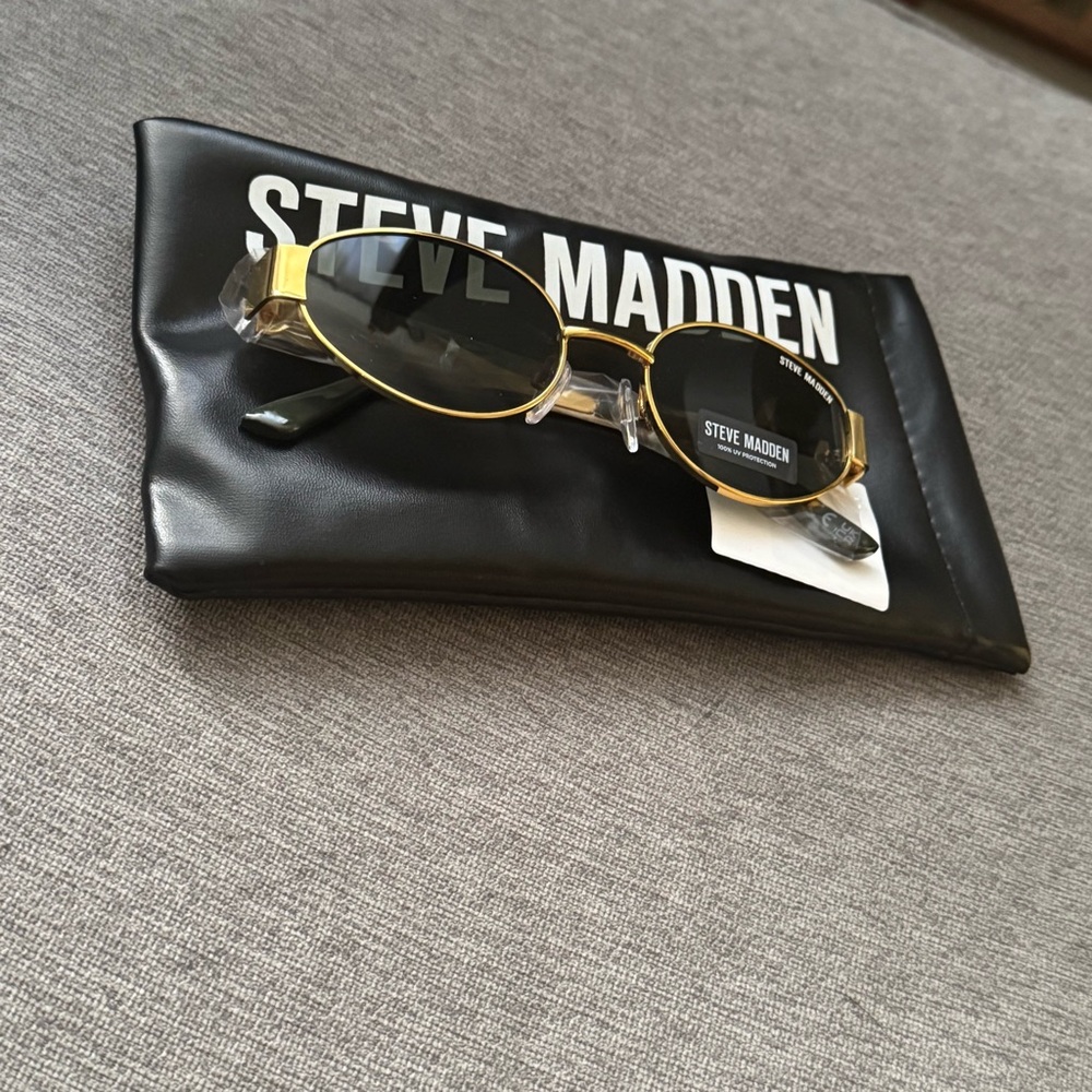 Steve Madden Gold and Black Mystie Sunglasses